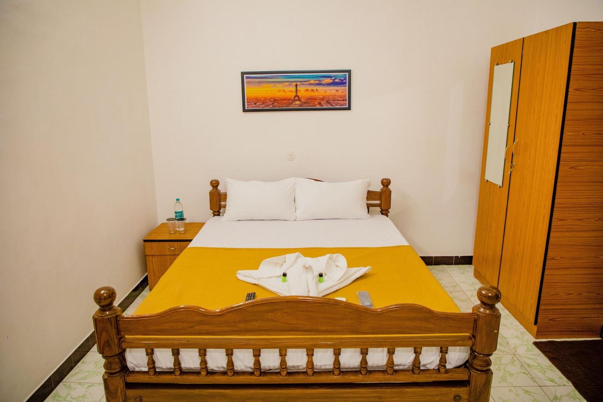 Maison Blanche Near Rock Beach Hotel Pondicherry Ngoại thất bức ảnh