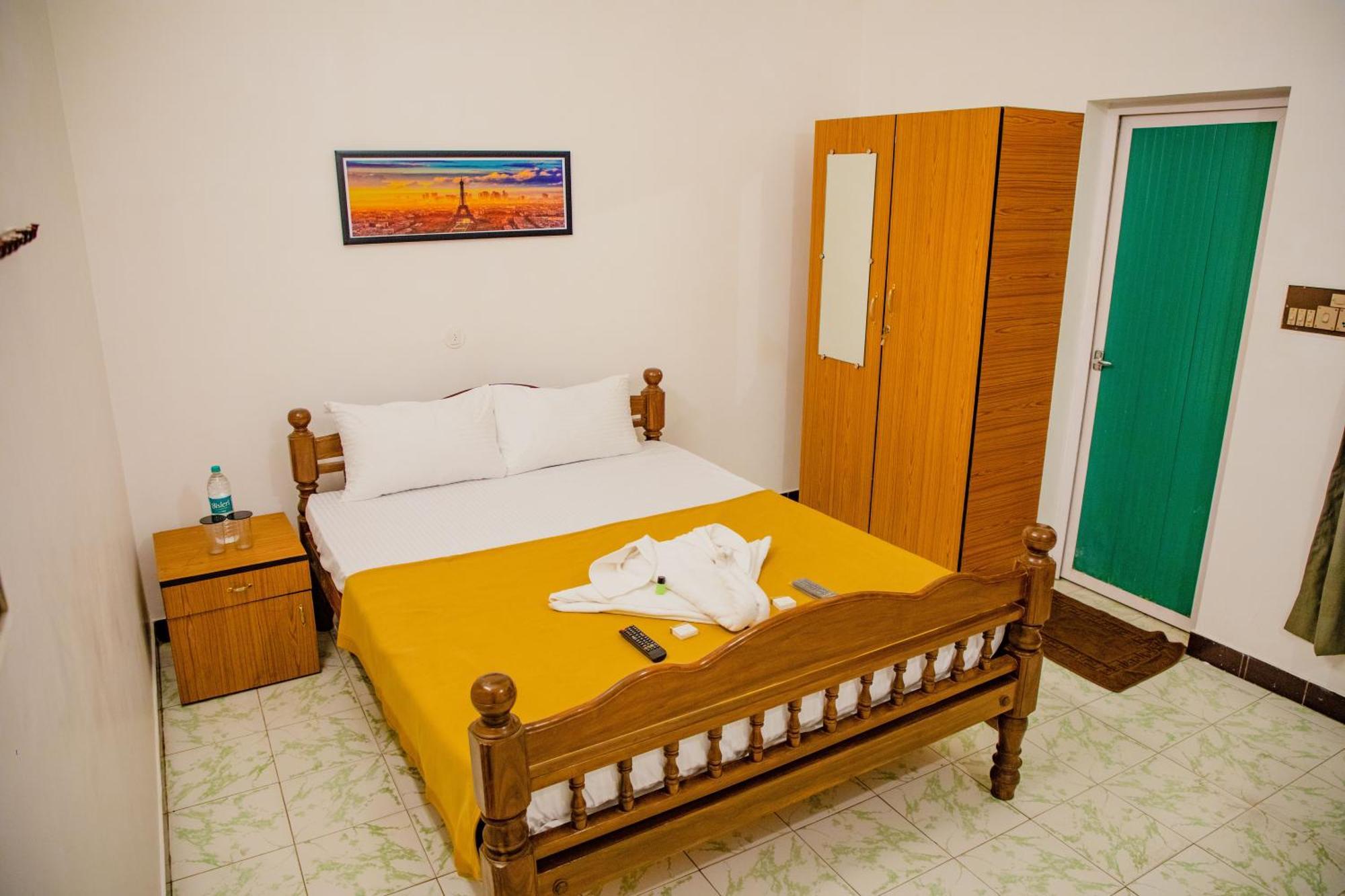 Maison Blanche Near Rock Beach Hotel Pondicherry Ngoại thất bức ảnh