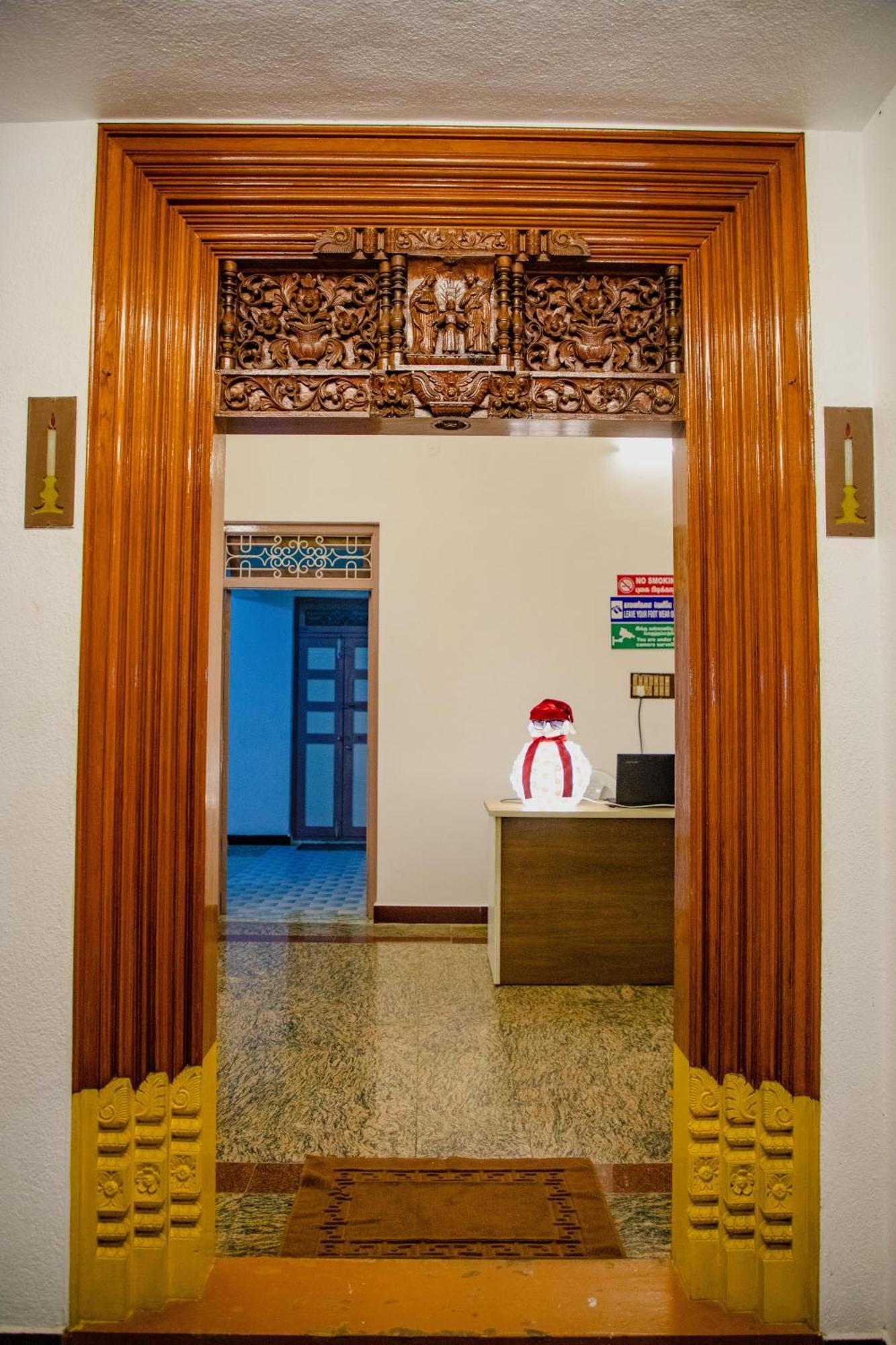 Maison Blanche Near Rock Beach Hotel Pondicherry Ngoại thất bức ảnh