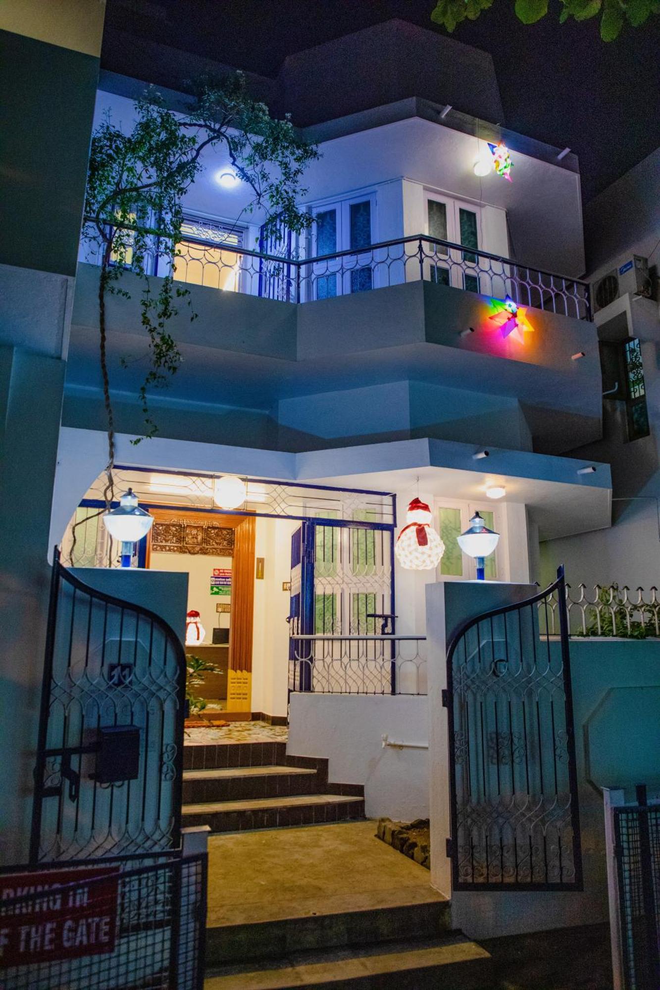 Maison Blanche Near Rock Beach Hotel Pondicherry Ngoại thất bức ảnh