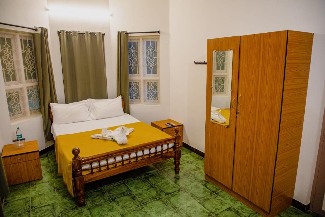 Maison Blanche Near Rock Beach Hotel Pondicherry Ngoại thất bức ảnh